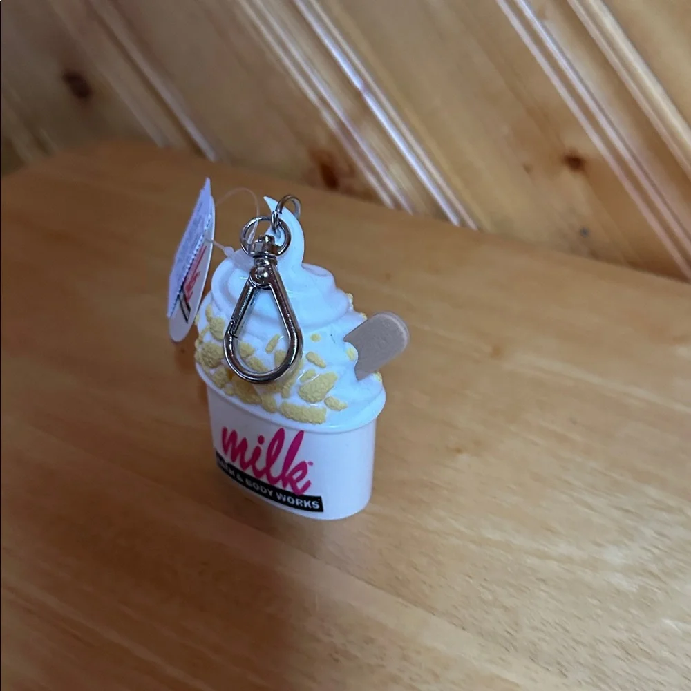 Bath & Body Works x Milk Bar Cereal Milk Soft Serve PocketBac Holder
